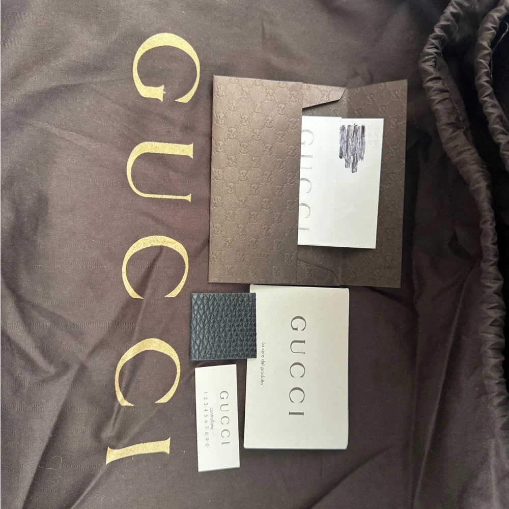 GUCCI Black Leather Soho Chain Tote - Picture 13 of 13